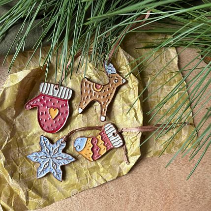 Елочная игрушка ручной работы из керамики «Варежка», Partala ceramics, фото 2.