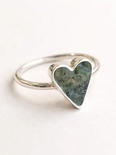 Кольцо ручной работы «Сердце», зелёное, турмалин, нейзильбер