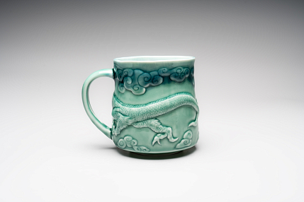 Кружка ручной работы «Дракон», зеленая, фарфор, 430 мл, фото 2.