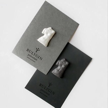 Брошь ручной работы Фарфор Булыгина «Античный торс», белая, фото 7.