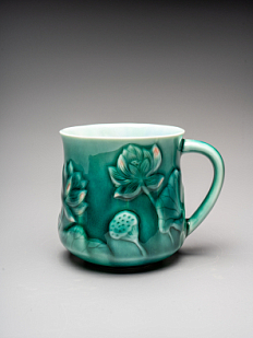 Кружка ручной работы «Лотос и карп», тёмно-зелёная, фарфор, 430 мл