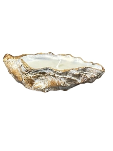 Свеча в устричной раковине