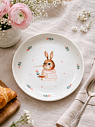 Тарелка ручной работы с бортиком Зайка с розовыми цветочками, белая, фарфор, 16 см, превью фото 2