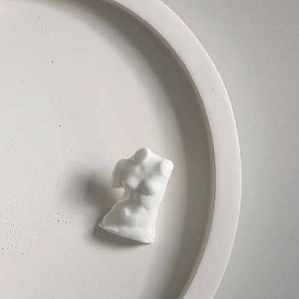 Брошь ручной работы Фарфор Булыгина «Античный торс», белая, фото 8.