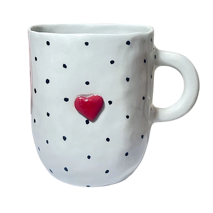 Кружка ручной работы Катя Вебер в чёрную точку с сердечком, белая, полуфарфор, 300 мл, фото 1.