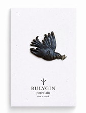 Брошь ручной работы Фарфор Булыгина «Голубка Пикассо», чёрно-серебристая