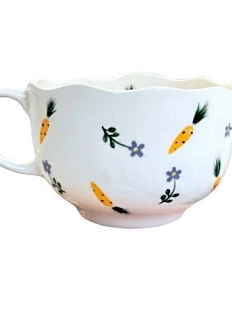Чашка для чая ручной работы Slowday Ceramics в сиреневый цветочек и морковку «Винтаж», белая, полуфарфор, 600 мл