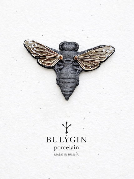 Брошь ручной работы Bulygin «Пчела», фарфор, чёрно-серебристая, фото 1.