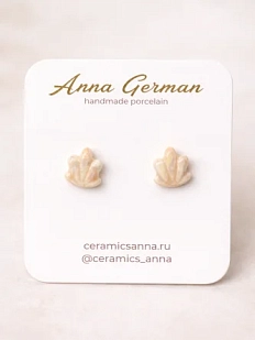 Серёжки-гвоздики Анна Герман «Ракушки розовые», фарфор, розово-перламутровые