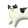 Брошь ручной работы Екатерина Юдо «Лежащий бело-чёрный кот», керамика, превью фото 2