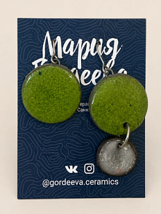 Серьги Мария Гордеева асимметричные составные, керамика, зелёные с серым