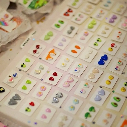 Серёжки-гвоздики Радость Рядом «Смайлик и мухомор», полимерная глина, фото 3.