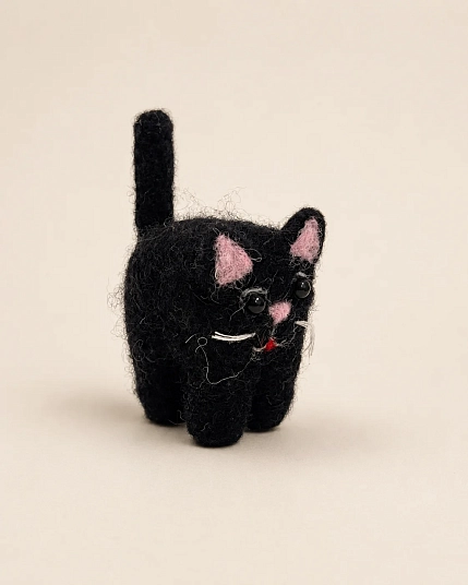 Валяная игрушка Северяшка «Чёрный кот», шерсть, фото 1.