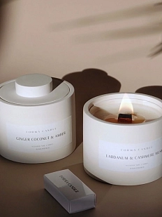 Свеча кремовая «Цветущая гвоздика и сандаловое дерево»