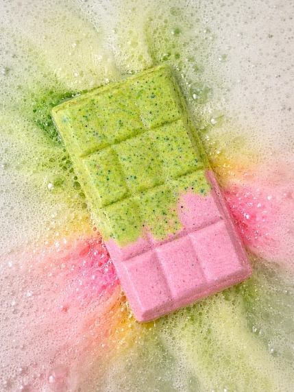 Бомбочка для ванны Nyash Nyash «Плитка шоколада», смородиновый мусс, фото 2.