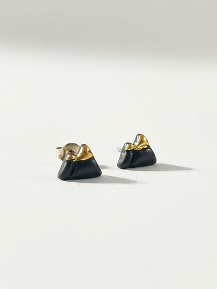 Серёжки-гвоздики КерамЕлКа «Горы», фарфор, чёрно-золотистые, фото 1.