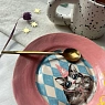 Тарелка ручной работы Юми Лард с Котиком в колпачке, розовая, глина, 16 см, превью фото 3
