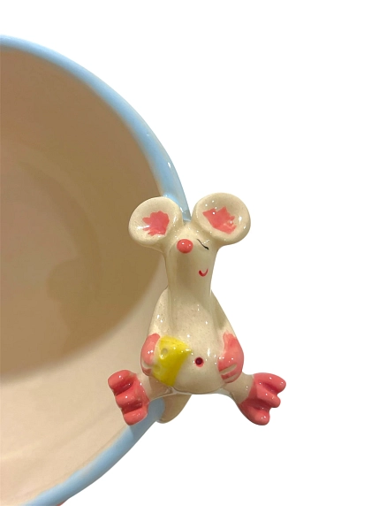 Глубокая тарелка ручной работы «Мышка с сыром», голубая, керамика, 16 см, фото 4.