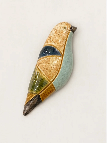 Брошь ручной работы Екатерина Юдо «Птичка», бежевая, керамика, фото 1.