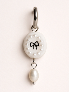 Моносерьга овальная «Бантик» с жемчугом, полимерная глина