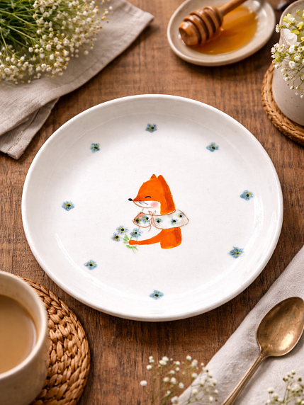 Тарелка ручной работы с бортиком Лисёнок с голубыми цветочками, белая, фарфор, 16 см, фото 2.