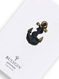 Брошь ручной работы Bulygin «Якорь», фарфор, чёрно-золотистая