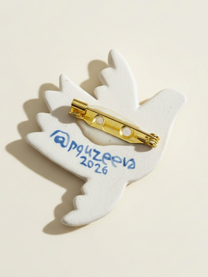 Брошь ручной работы Полина Гузеева «Птичка», розово-фиолетовая, фарфор, фото 4.