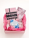 Подарочный набор на 14 февраля с книгой «Обними меня крепче» и шоколадом, превью фото 2