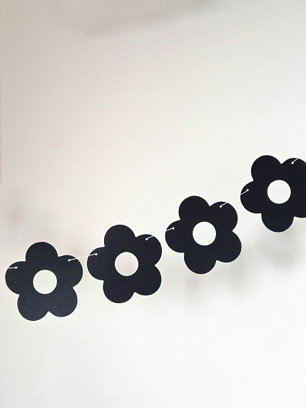 Гирлянда Адастра «Ромашки», черная, картон, 240 г/м², фото 1.