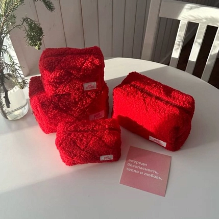 Косметичка ручной работы АМИ (Ami lé sac) «Bebesss», красный барашек, фото 1.