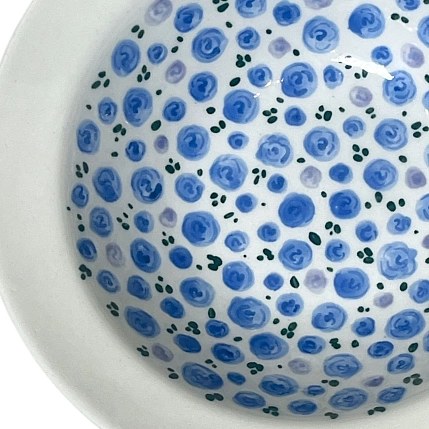 Глубокая тарелка ручной работы Slowday Ceramics с синими розочками, полуфарфор, 19 см, фото 2.