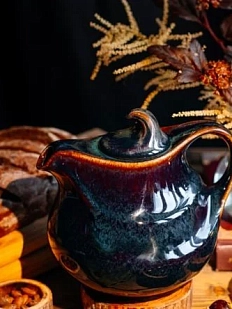 Заварочный чайник ручной работы Цветок Фригг VELES «Полночь Волшебства», фарфор, 1100 мл