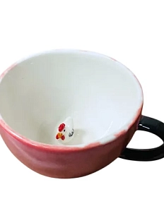 Кружка ручной работы Маковка с фигуркой внутри «Курочка», розовая, 300 мл, круглая