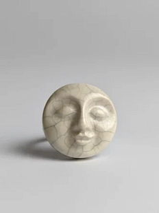 Кольцо ручной работы КерамЕлКа с эффектом кракелюр «Лицо», белое, керамика