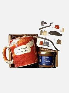 Подарочный набор с кружкой «Год новый, а ты старый» и сладостями