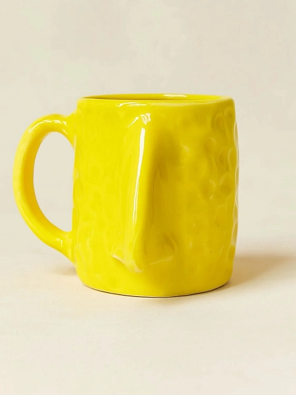 Кружка ручной работы Тата вытворяет/NF ceramics «Нос», жёлтая, 400 мл, фото 1.