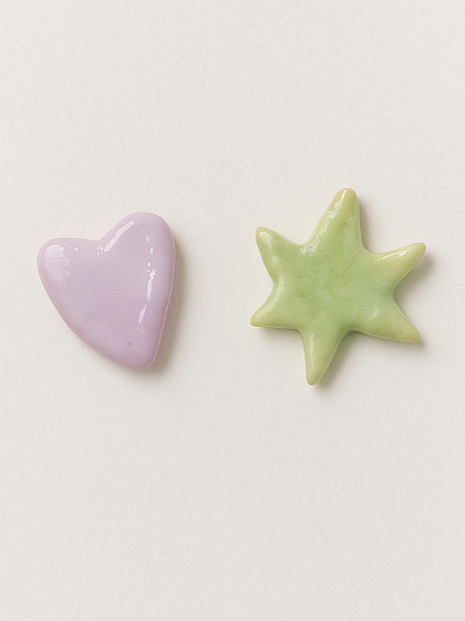 Серёжки-гвоздики «Звезда и сердце», полимерная глина, фото 1.