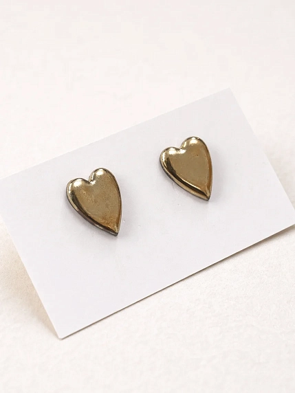 Серёжки-гвоздики КерамЕлКа маленькие «Сердечки», золотистые, фарфор, фото 2.