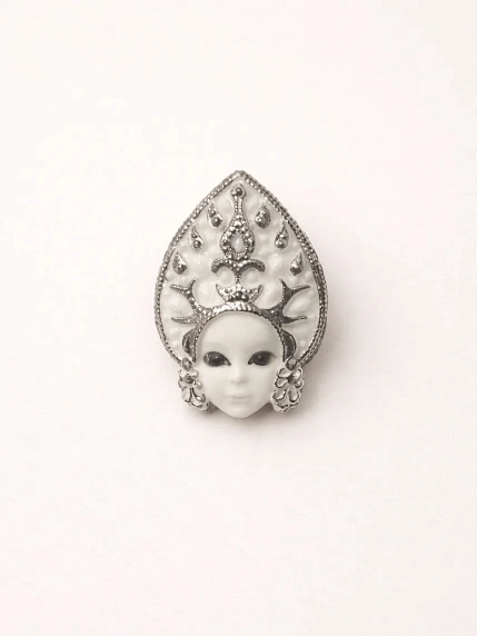 Брошь ручной работы Фарфор Булыгина «Кокошник», бело-серебристая, фото 2.