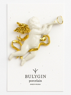 Брошь ручной работы Bulygin «Купидон с дудочкой», фарфор, бело-золотистая