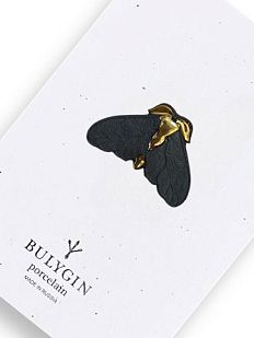 Брошь ручной работы Bulygin «Моль», фарфор, чёрно-золотистая