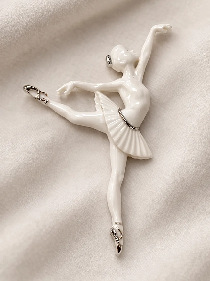 Брошь ручной работы Фарфор Булыгина «Балерина Па №3», бело-серебристая, фото 3.