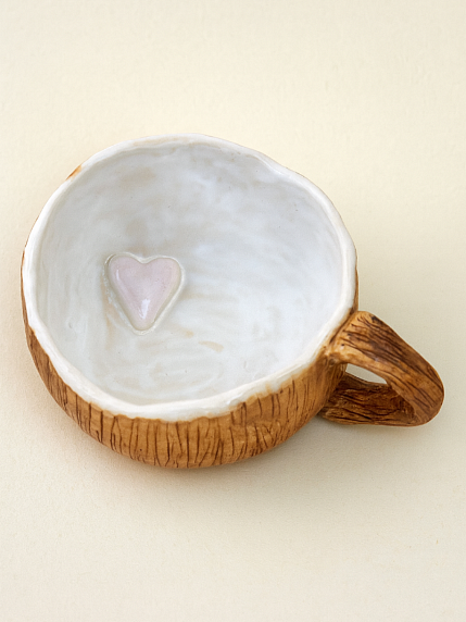 Кружка ручной работы «Кокос» с сердечком внутри, коричневая, керамика, 360 мл, фото 3.