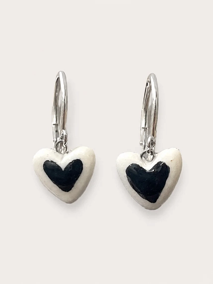 Серьги Мария Гордеева Сердечки, на длинной петле, керамика, чёрно-белые, фото 2.