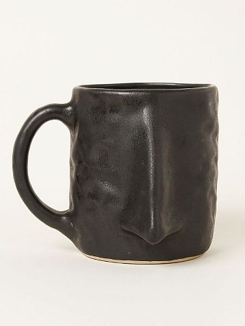 Кружка ручной работы Тата вытворяет/NF ceramics «Нос», чёрная матовая, 400 мл, фото 1.