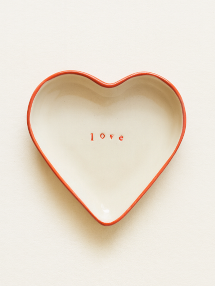 Тарелка ручной работы в форме сердечка «Love», керамика, 14см, фото 1.
