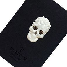 Брошь ручной работы Bulygin «Череп» малый, бело-серебристая, фарфор