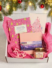 Подарочный набор на Новый год с книгой «Рождественские рассказы о любви», скетчбуком, брелком и мармеладом