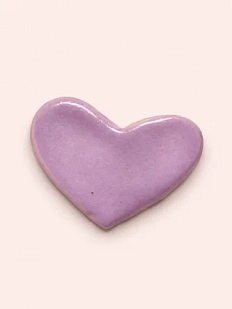 Брошь ручной работы Elizabeth Madar Сердце, сиреневая, керамика