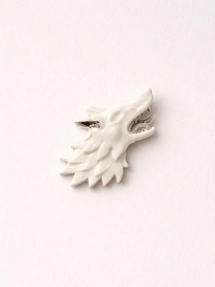 Брошь ручной работы Фарфор Булыгина «Волк», бело-серебристая, фото 2.